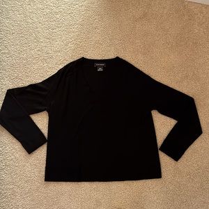 NWOT Club Monaco XS lightweight wool vneck sweater.